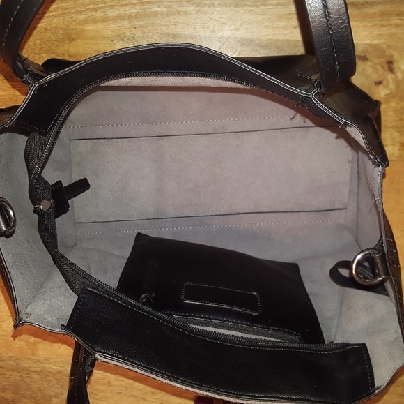 Kenneth Cole Reaction black tote - Picture 4 of 7